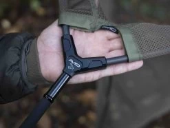 Avid Carp Breach Landing Net 42in